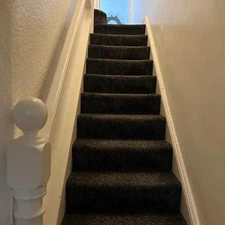 Spacious Home - Sleeps 5 Persons - Minutes Walk From Anfield Stadium Liverpool Exterior photo