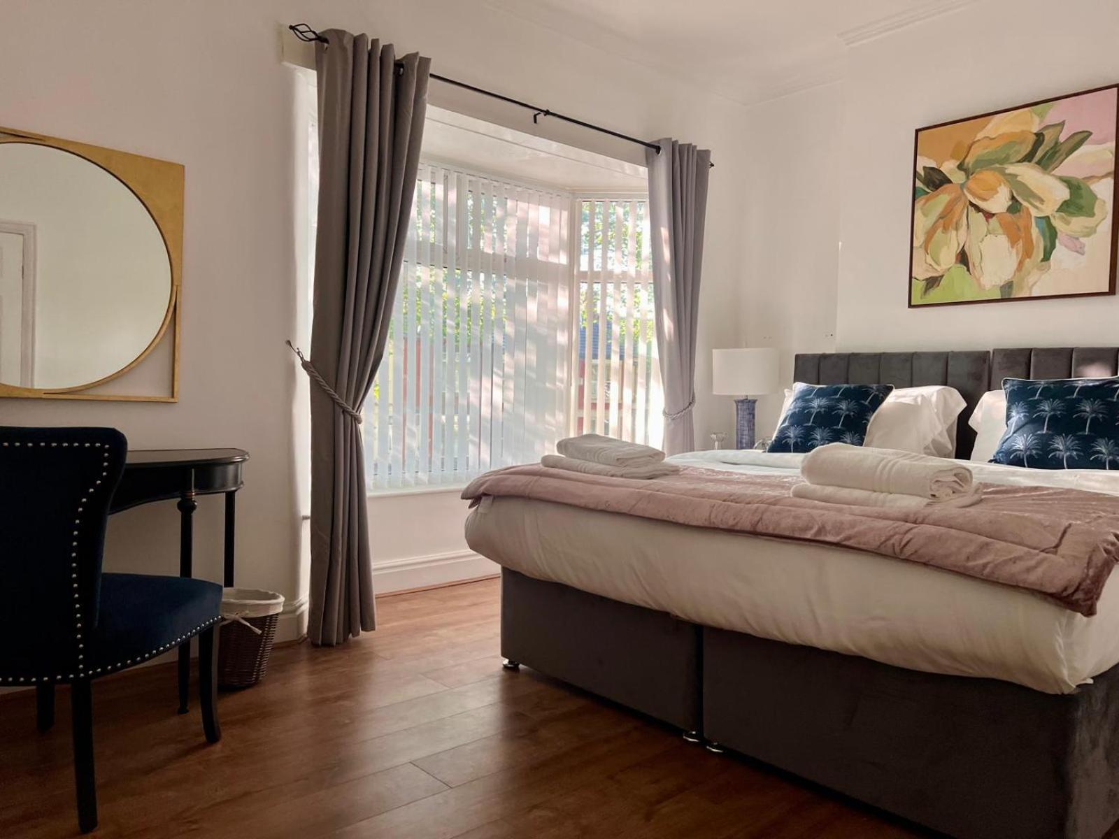 Spacious - Sleeps 5 Persons - Minutes Walk From Anfield Stadium * Liverpool